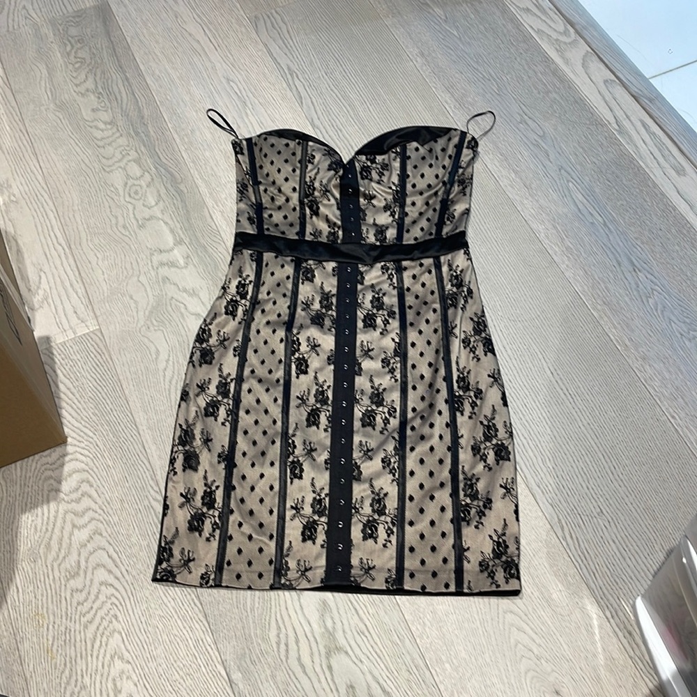 Elise Ryan dress size xs